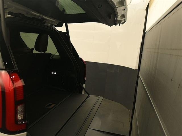 new 2025 Ford Expedition car, priced at $85,977