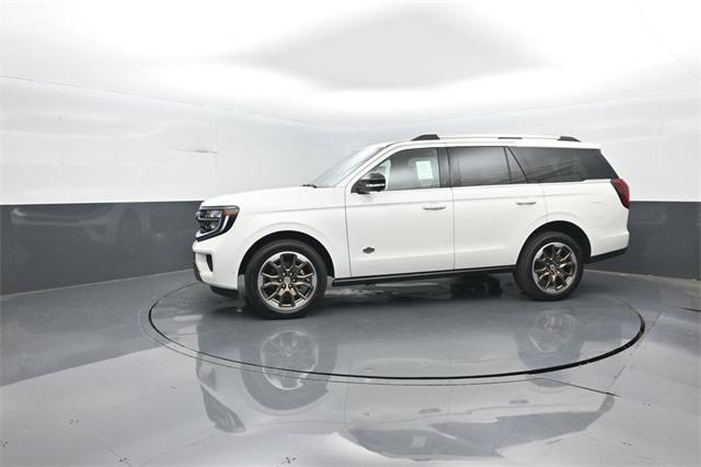 new 2025 Ford Expedition car, priced at $85,977