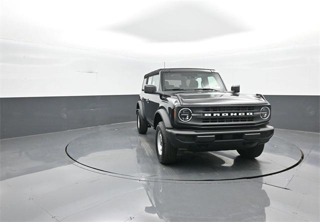 new 2025 Ford Bronco car, priced at $41,372