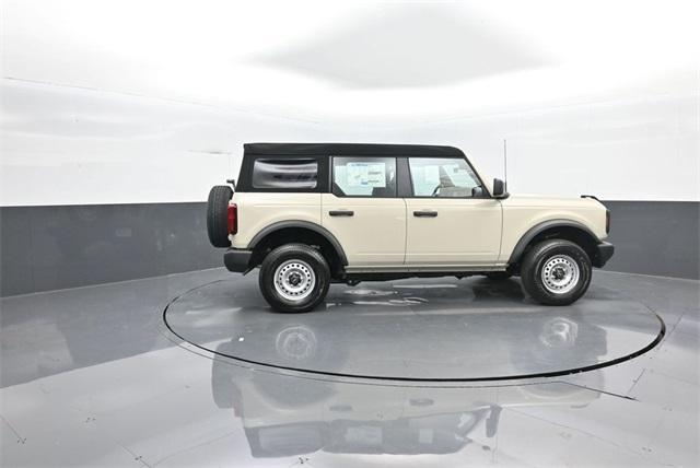 new 2025 Ford Bronco car, priced at $41,728