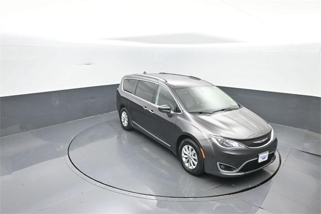 used 2020 Chrysler Pacifica car, priced at $16,386