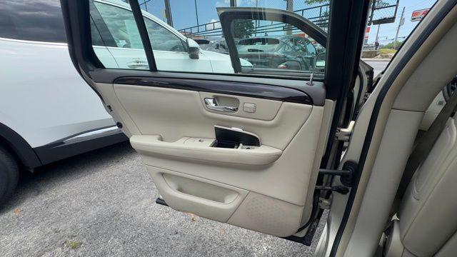 used 2009 Cadillac DTS car, priced at $9,999
