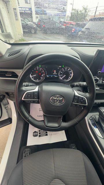 used 2023 Toyota Highlander car, priced at $37,777