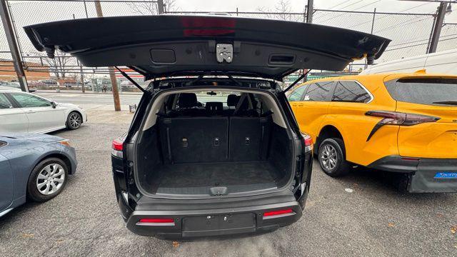 used 2022 Nissan Pathfinder car, priced at $25,999