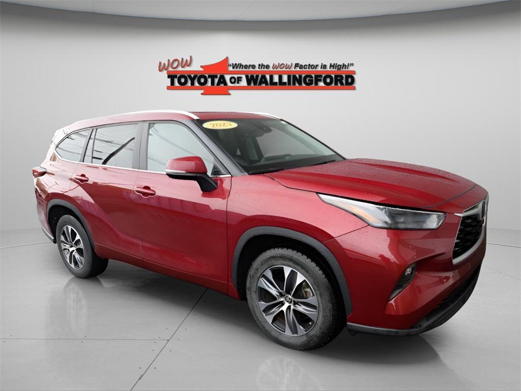 used 2023 Toyota Highlander car, priced at $37,925
