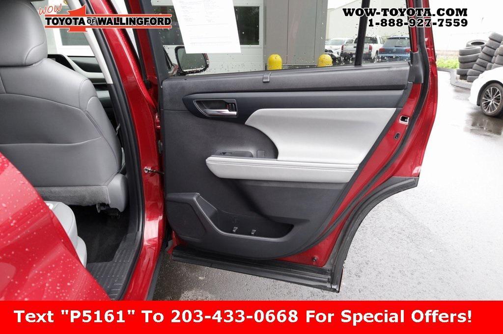 used 2023 Toyota Highlander car, priced at $37,925