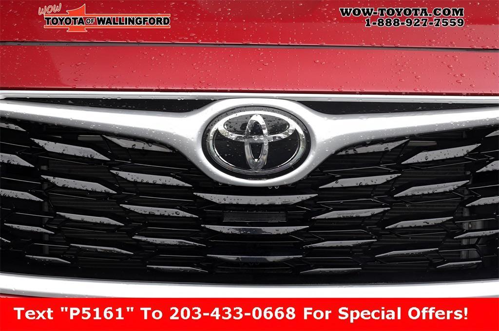 used 2023 Toyota Highlander car, priced at $37,925