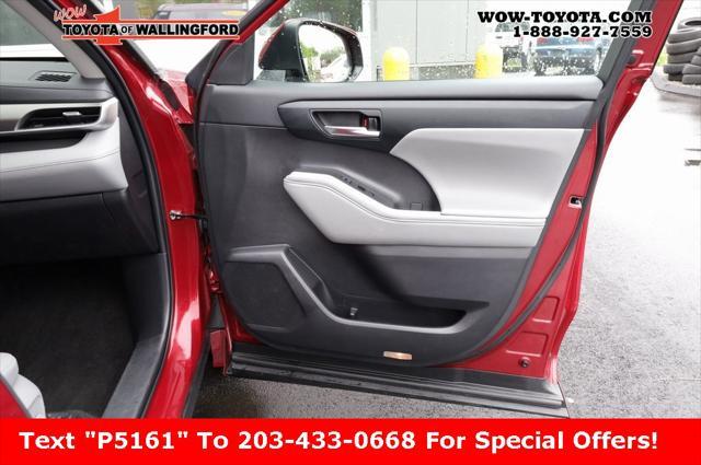 used 2023 Toyota Highlander car, priced at $38,925