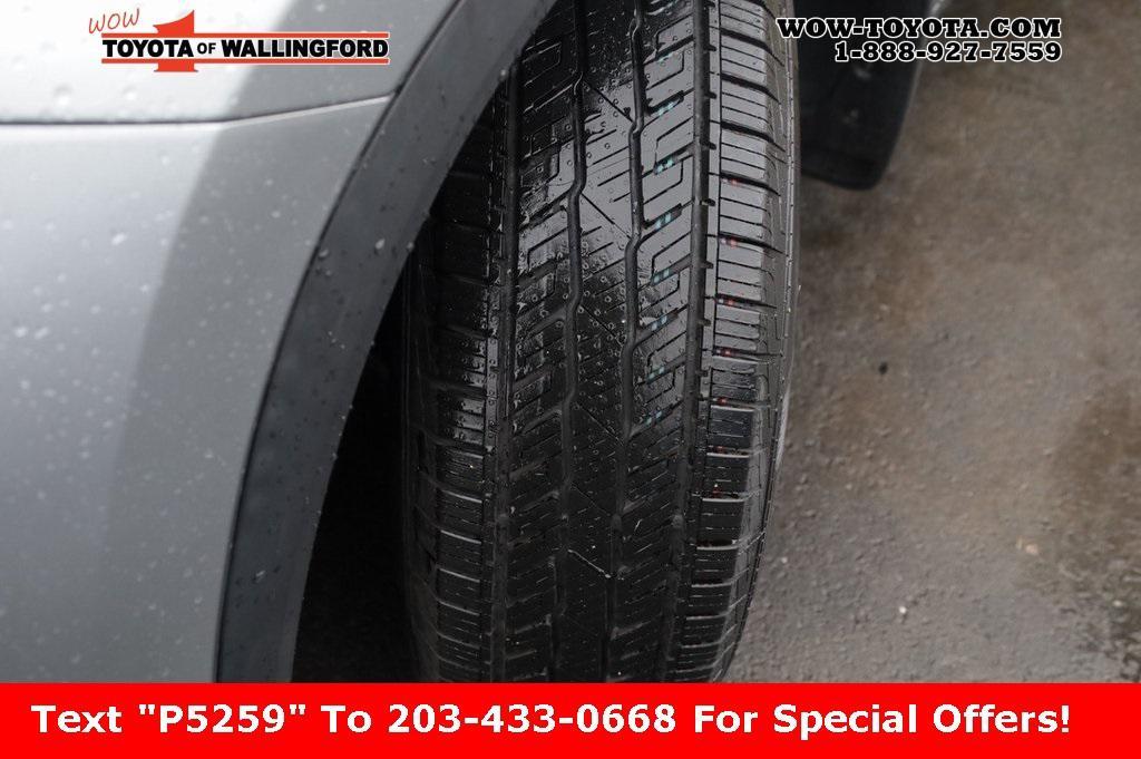 used 2022 Toyota Highlander car, priced at $38,625