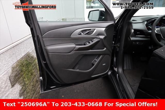 used 2023 Chevrolet Traverse car, priced at $33,925