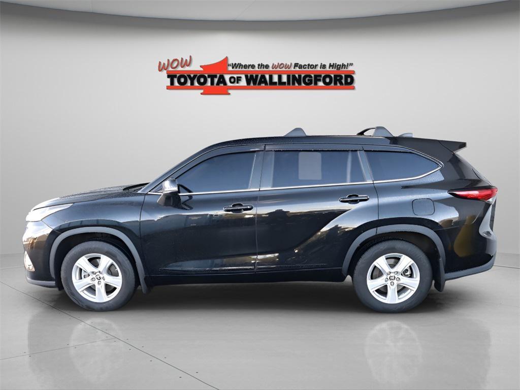 used 2022 Toyota Highlander car, priced at $29,925