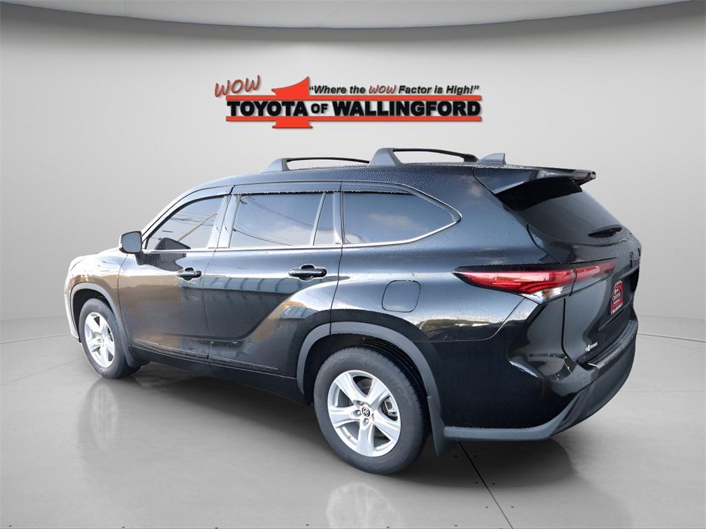 used 2022 Toyota Highlander car, priced at $29,925