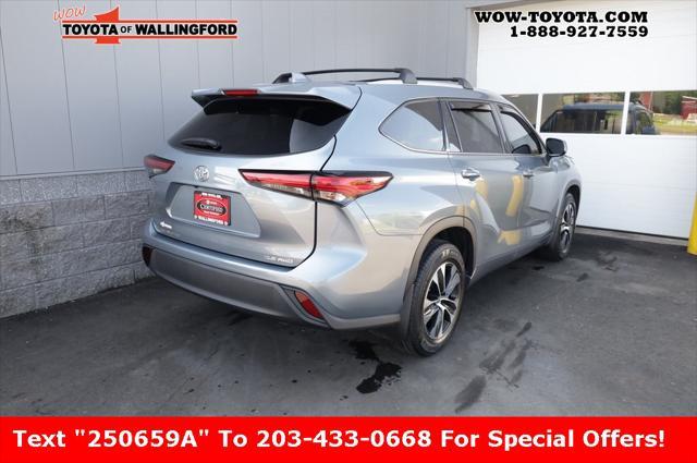 used 2022 Toyota Highlander car, priced at $37,925