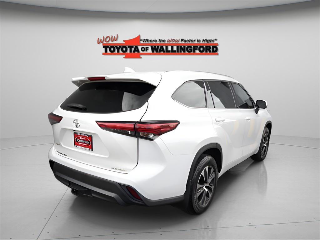 used 2021 Toyota Highlander car, priced at $33,925