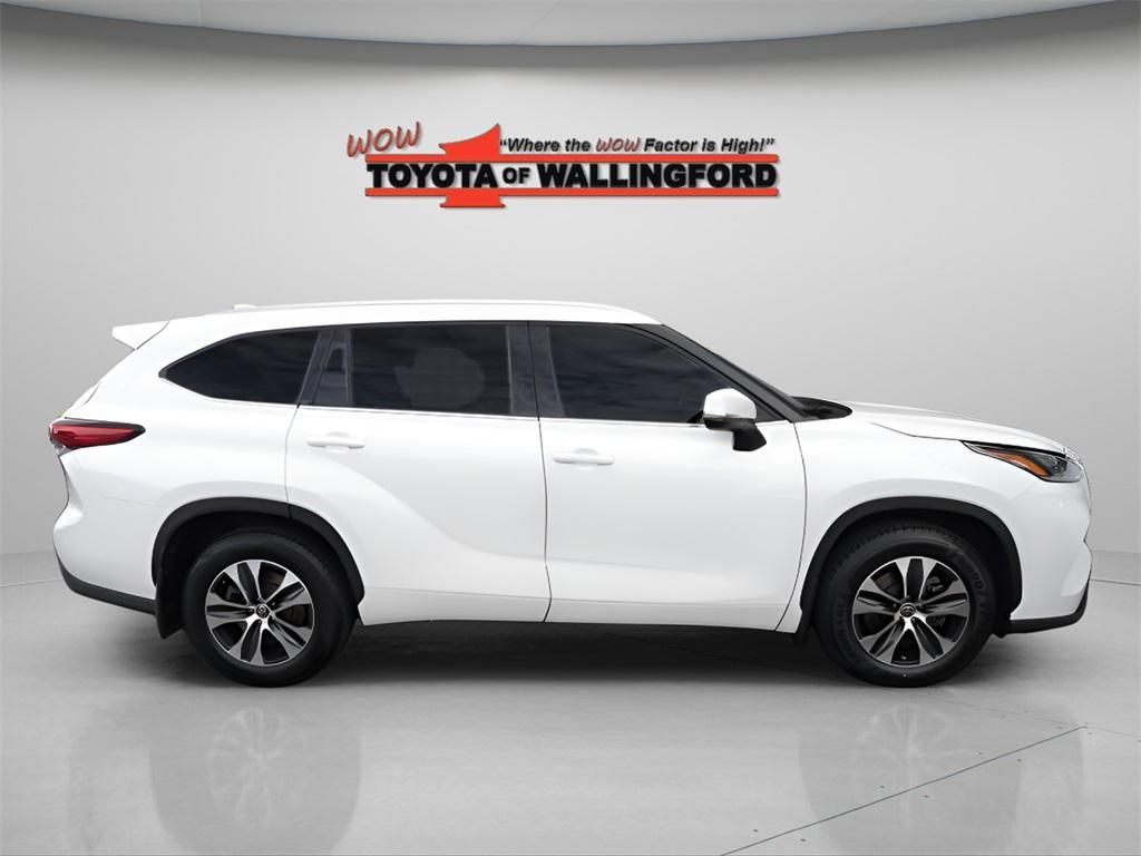 used 2021 Toyota Highlander car, priced at $33,925