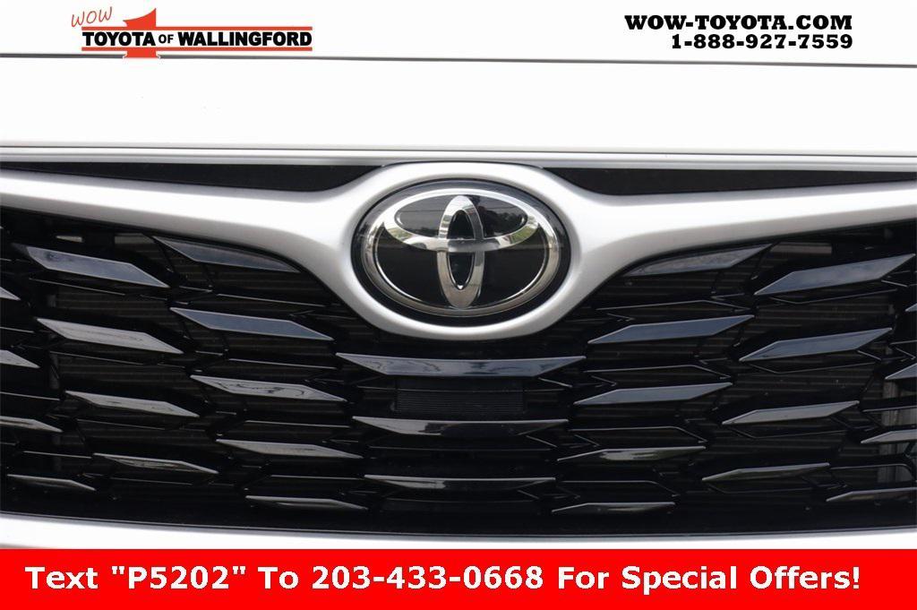 used 2021 Toyota Highlander car, priced at $33,925