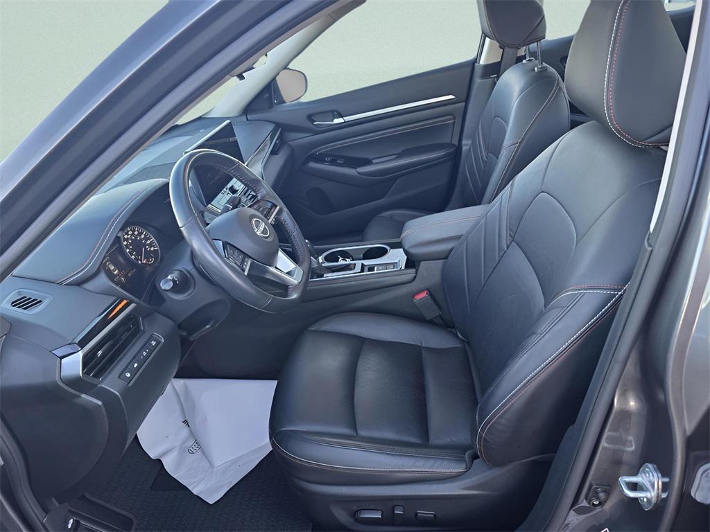 used 2023 Nissan Altima car, priced at $22,925
