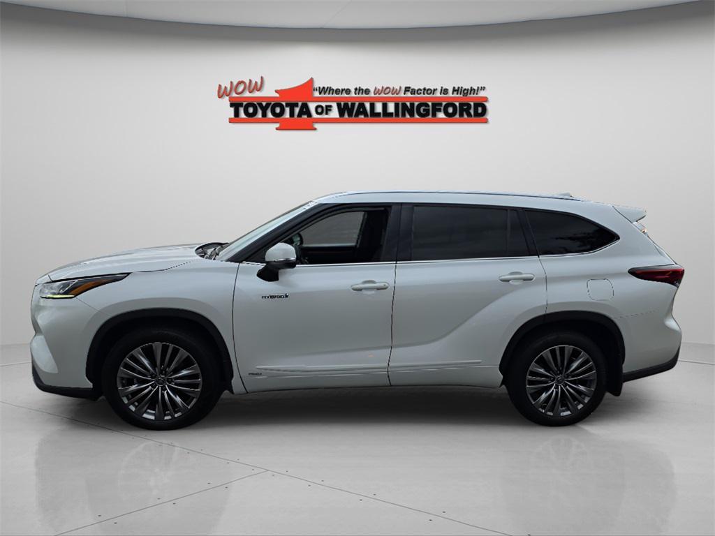 used 2021 Toyota Highlander Hybrid car, priced at $40,925