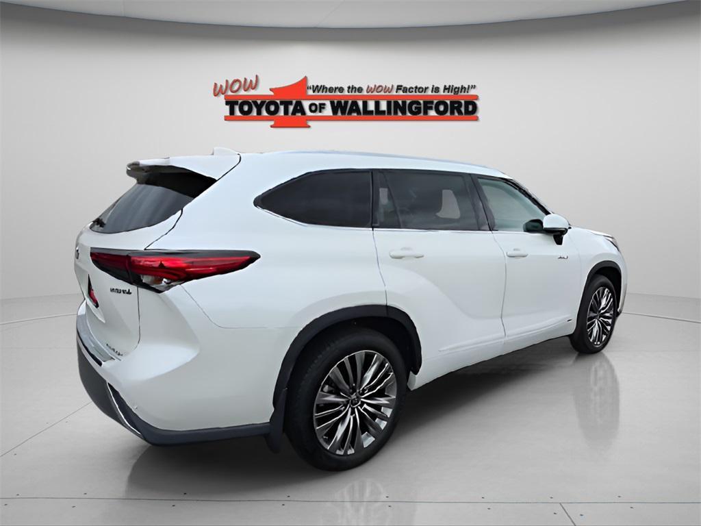 used 2021 Toyota Highlander Hybrid car, priced at $40,925