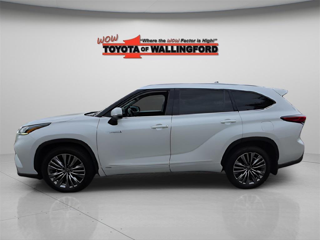 used 2021 Toyota Highlander Hybrid car, priced at $40,925