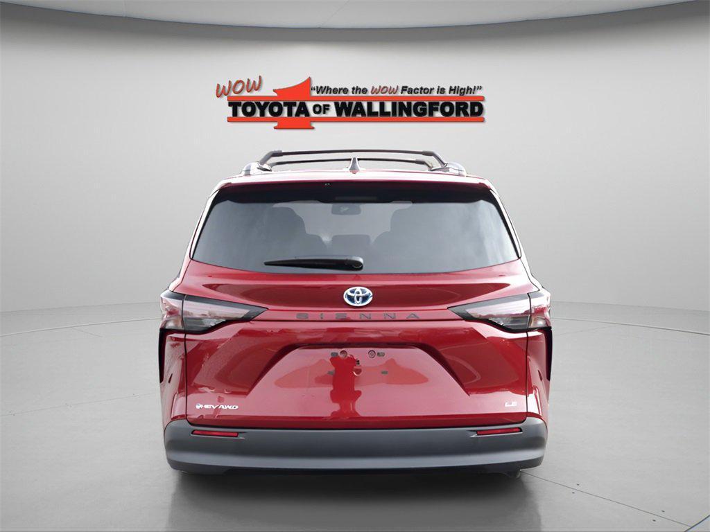 new 2025 Toyota Sienna car, priced at $45,625