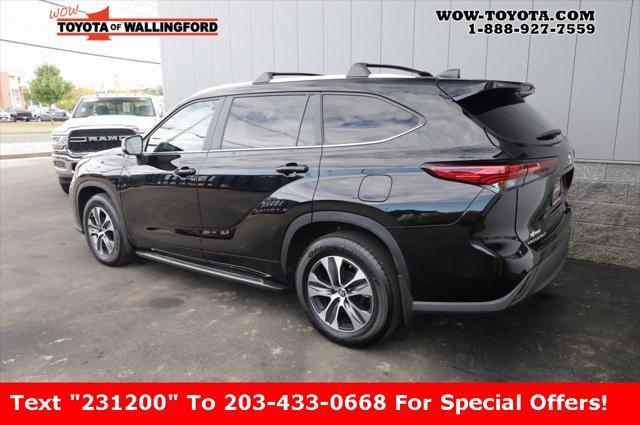 used 2023 Toyota Highlander car, priced at $41,925