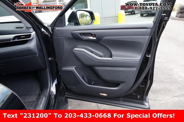 used 2023 Toyota Highlander car, priced at $41,925