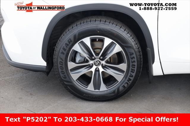 used 2021 Toyota Highlander car, priced at $33,925