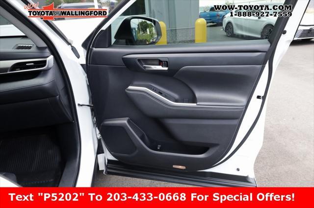 used 2021 Toyota Highlander car, priced at $33,925