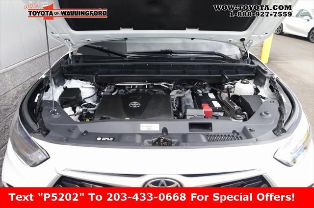 used 2021 Toyota Highlander car, priced at $33,925