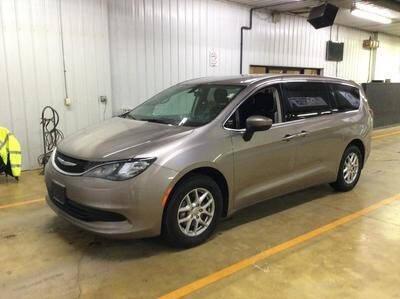 used 2018 Chrysler Pacifica car, priced at $10,995