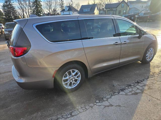 used 2018 Chrysler Pacifica car, priced at $10,995