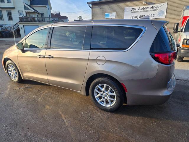 used 2018 Chrysler Pacifica car, priced at $10,995