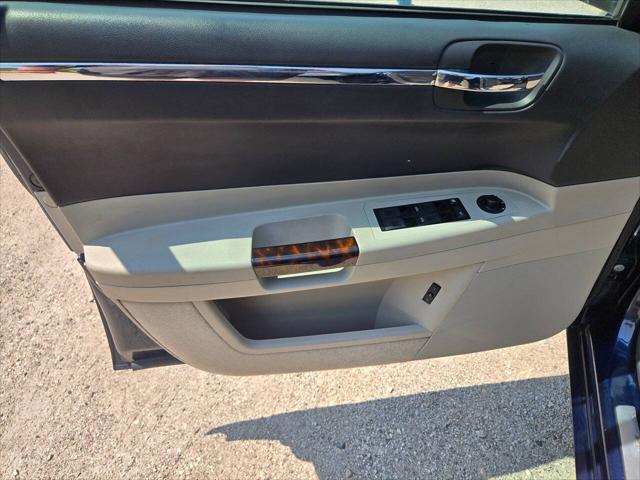 used 2005 Chrysler 300 car, priced at $9,995