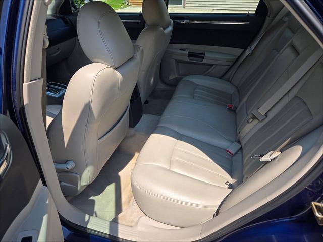 used 2005 Chrysler 300 car, priced at $9,995