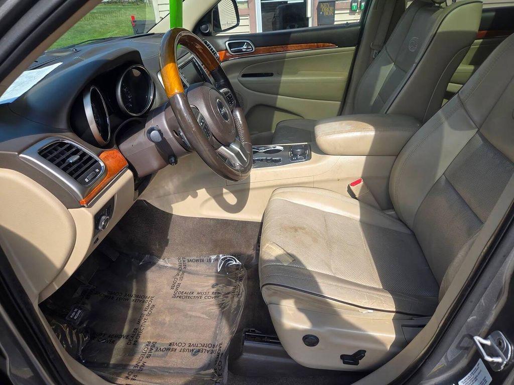 used 2011 Jeep Grand Cherokee car, priced at $5,495