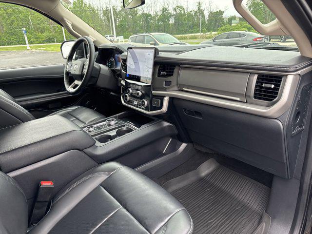 used 2024 Ford Expedition car, priced at $52,153