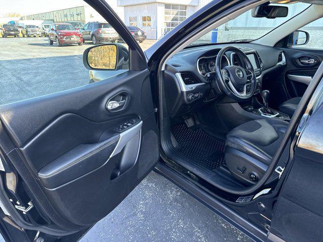 used 2018 Jeep Cherokee car, priced at $10,995