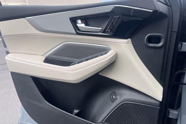 new 2025 Acura MDX car, priced at $70,250