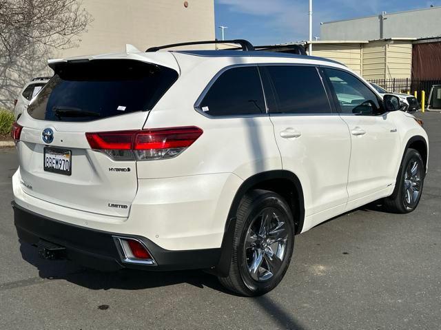 used 2018 Toyota Highlander Hybrid car, priced at $29,995