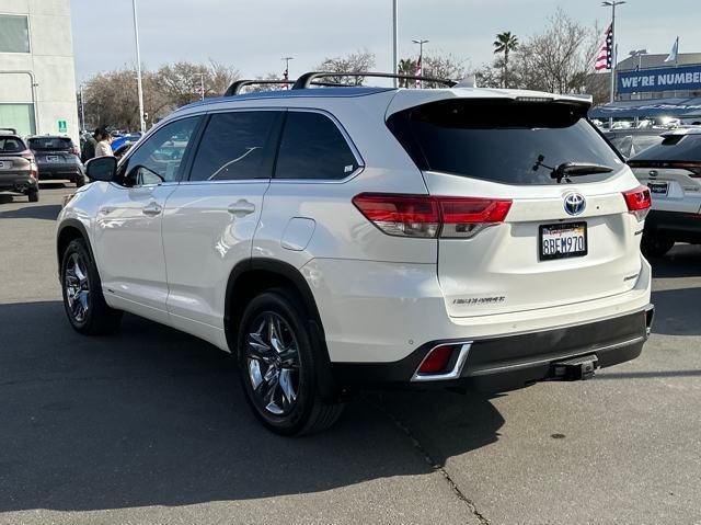 used 2018 Toyota Highlander Hybrid car, priced at $29,995