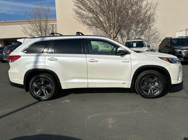 used 2018 Toyota Highlander Hybrid car, priced at $29,995