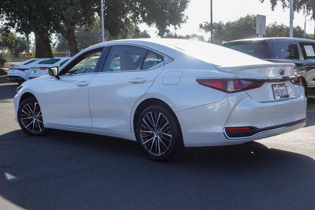 used 2023 Lexus ES 300h car, priced at $40,454