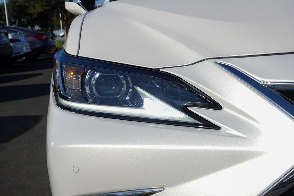 used 2023 Lexus ES 300h car, priced at $40,454