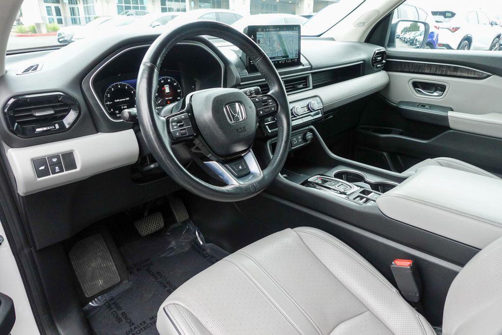 used 2023 Honda Pilot car, priced at $40,245