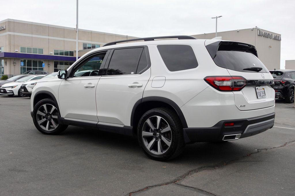 used 2023 Honda Pilot car, priced at $40,245