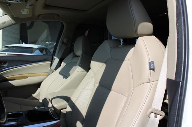 used 2020 Acura MDX car, priced at $28,887