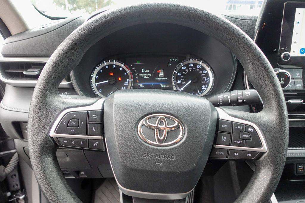 used 2023 Toyota Highlander car, priced at $35,829