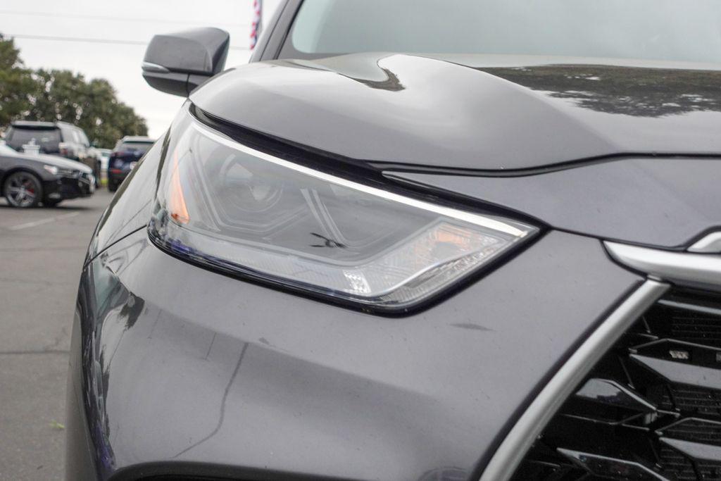 used 2023 Toyota Highlander car, priced at $35,829