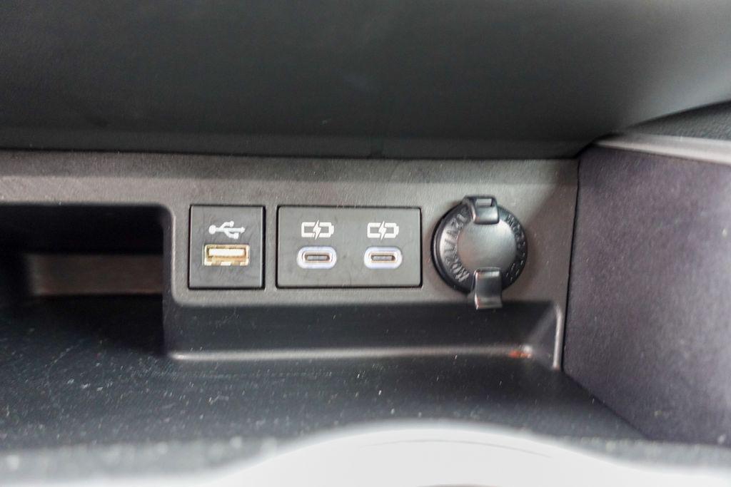 used 2023 Toyota Highlander car, priced at $35,829